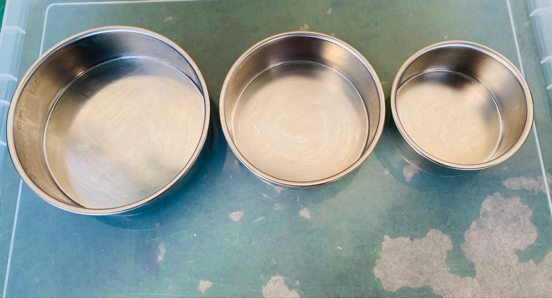 【送料込み】様々な種類のクッキー型とベーキ ング用品セット