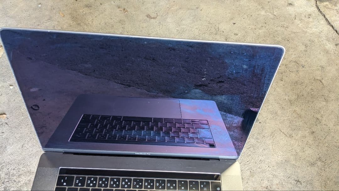 MacBook本体 MACBOOK Pro A1990 EMC 3215