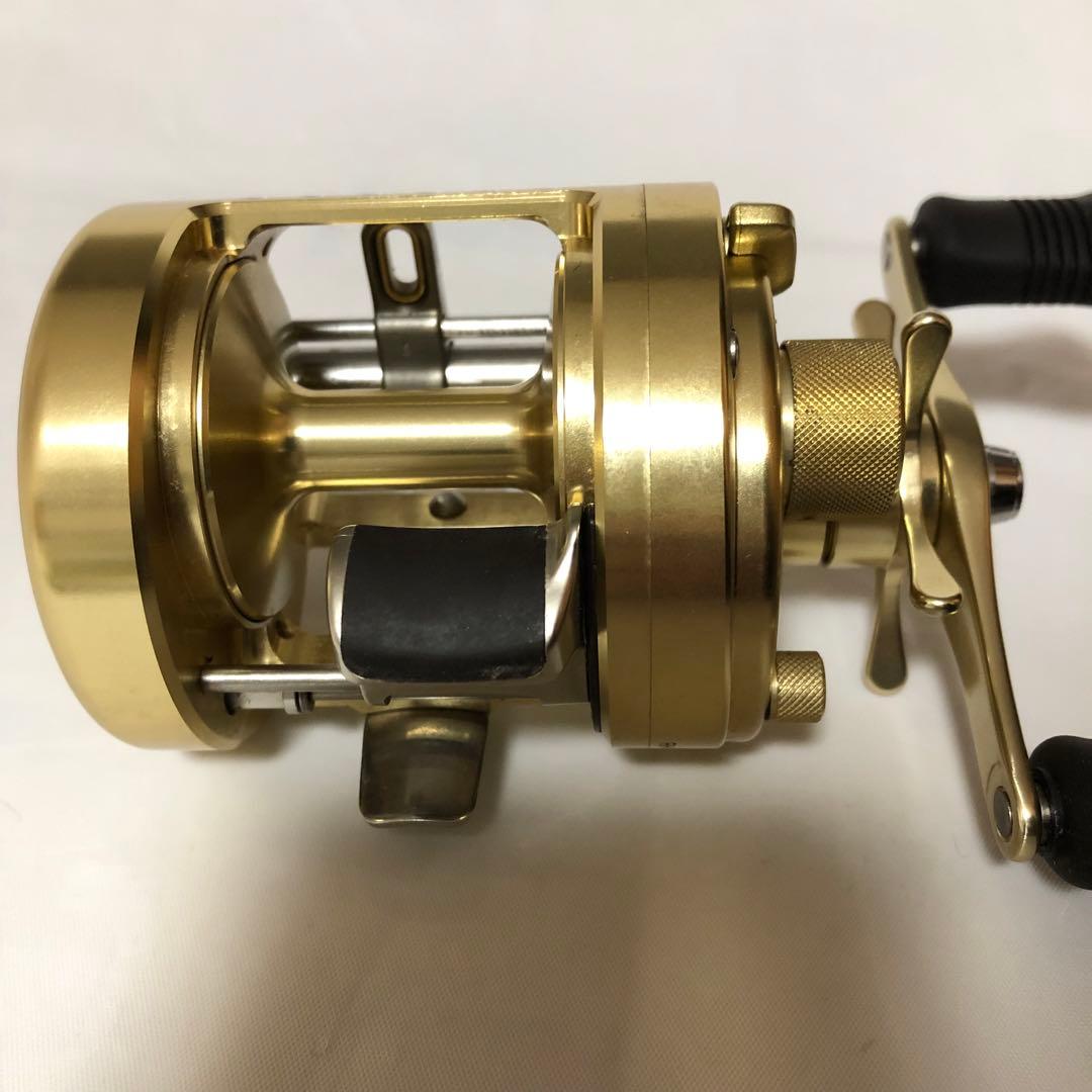 4046Tm　SHIMANOシマノカルカッタコンクエスト400 RH444