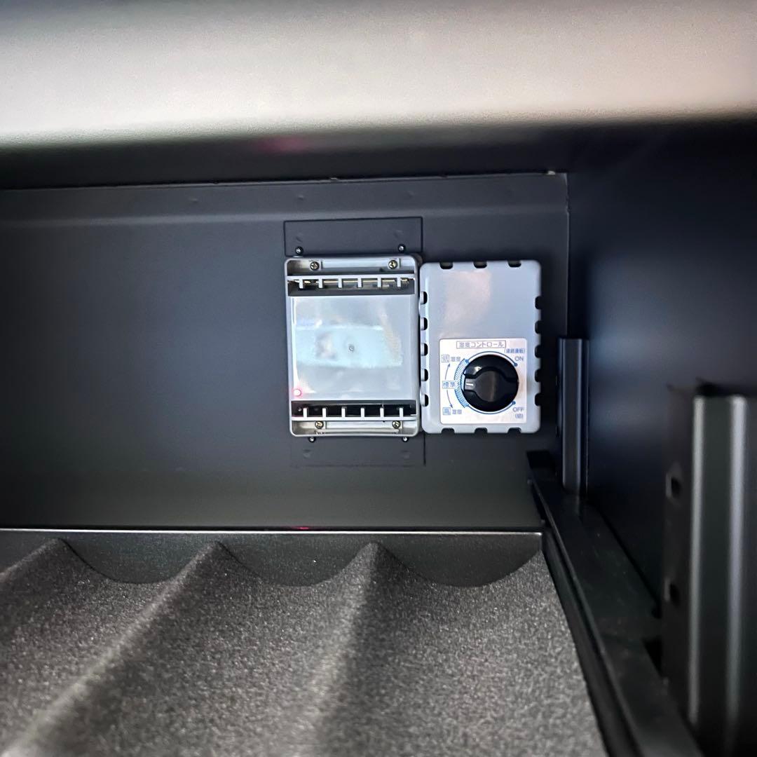 東洋リビング オートクリーンドライ 縦型 防湿庫 ED-81SS 棚3段 鍵無し