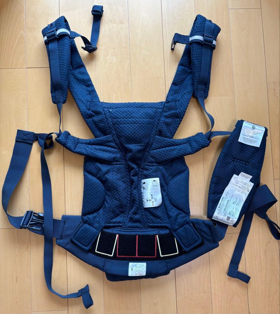 【極美品】Ergobaby エルゴベビー オムニ ブリーズ ミッドナイトブルー