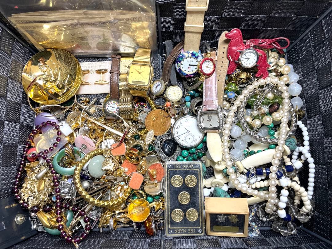 遺品整理品　アクセサリー　時計　2.1キロ超　④