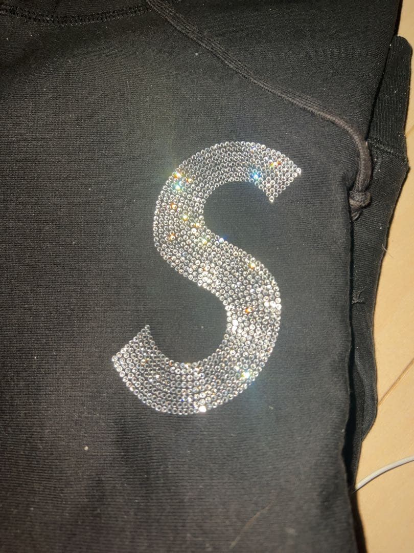 supreme パーカー　スワロフスキー　swarovski