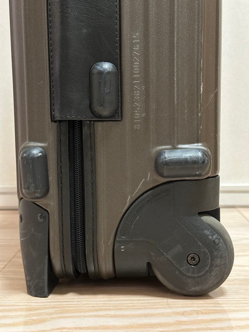 リモワ サルサ 2輪 32L ブロンズマット 機内持ち込み対応