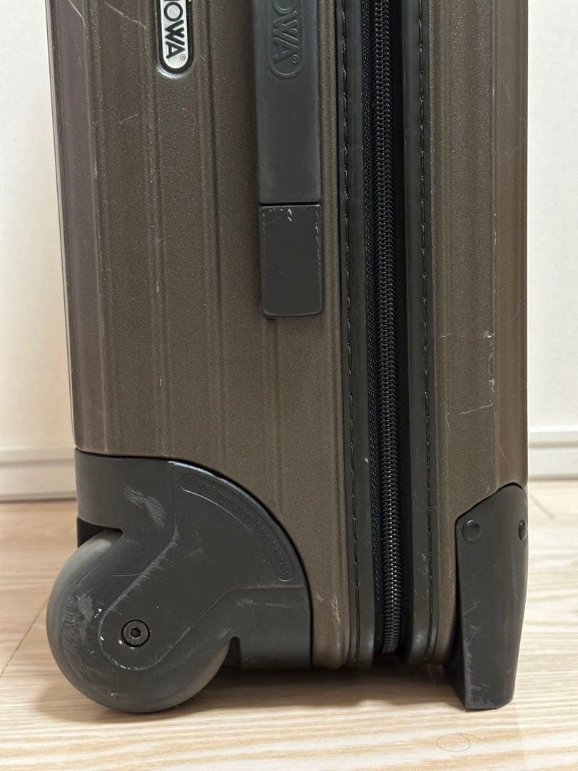 リモワ サルサ 2輪 32L ブロンズマット 機内持ち込み対応