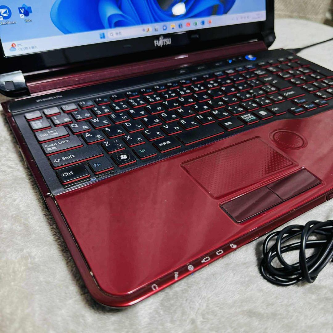 S220 富士通ノートパソコンi7メモリ8G高速 WEBカメラWindows11