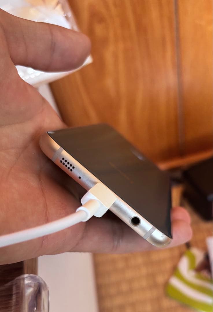 docomo Galaxy S7 edge 【SIMロック解除済み】