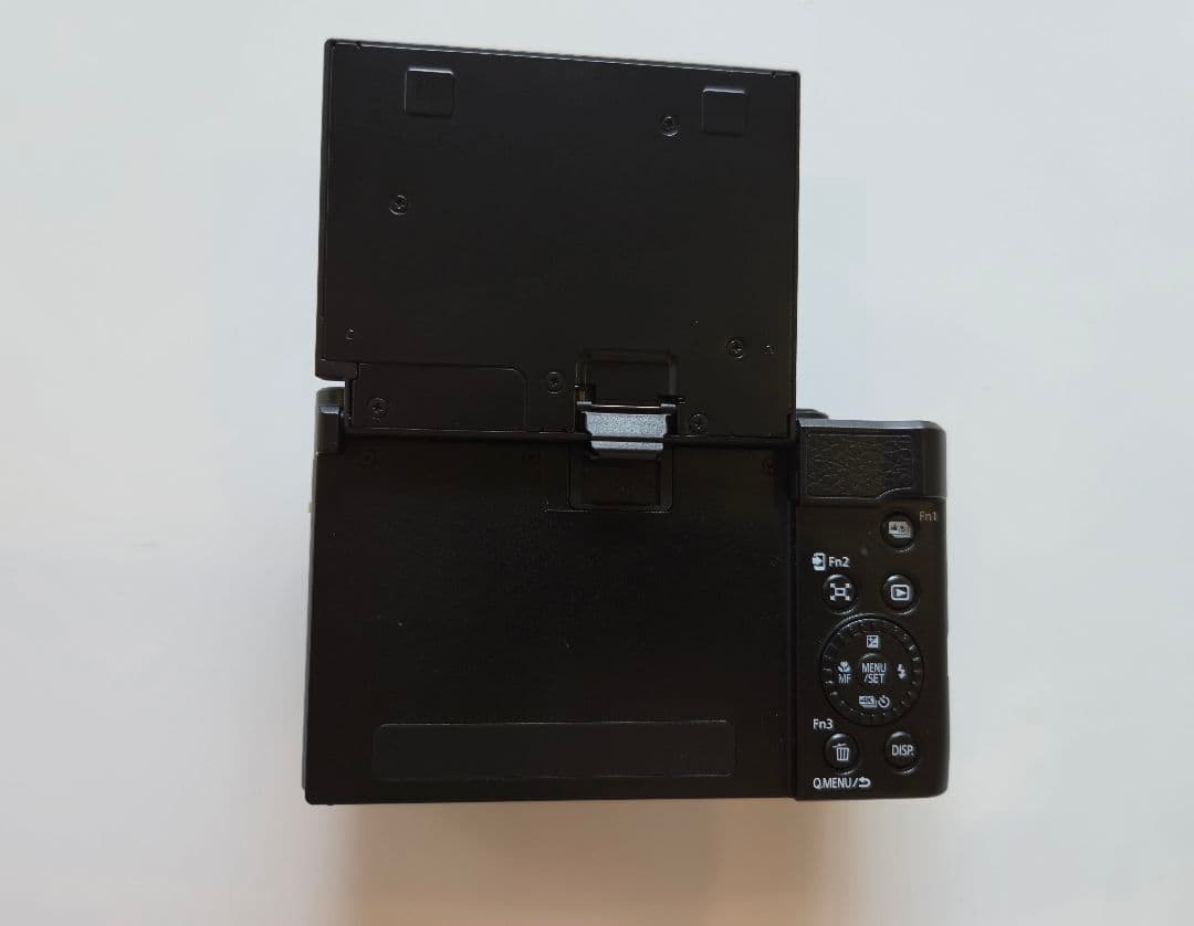 極美品　Panasonic LUMIX DC-TZ99 コンパクトデジタルカメラ