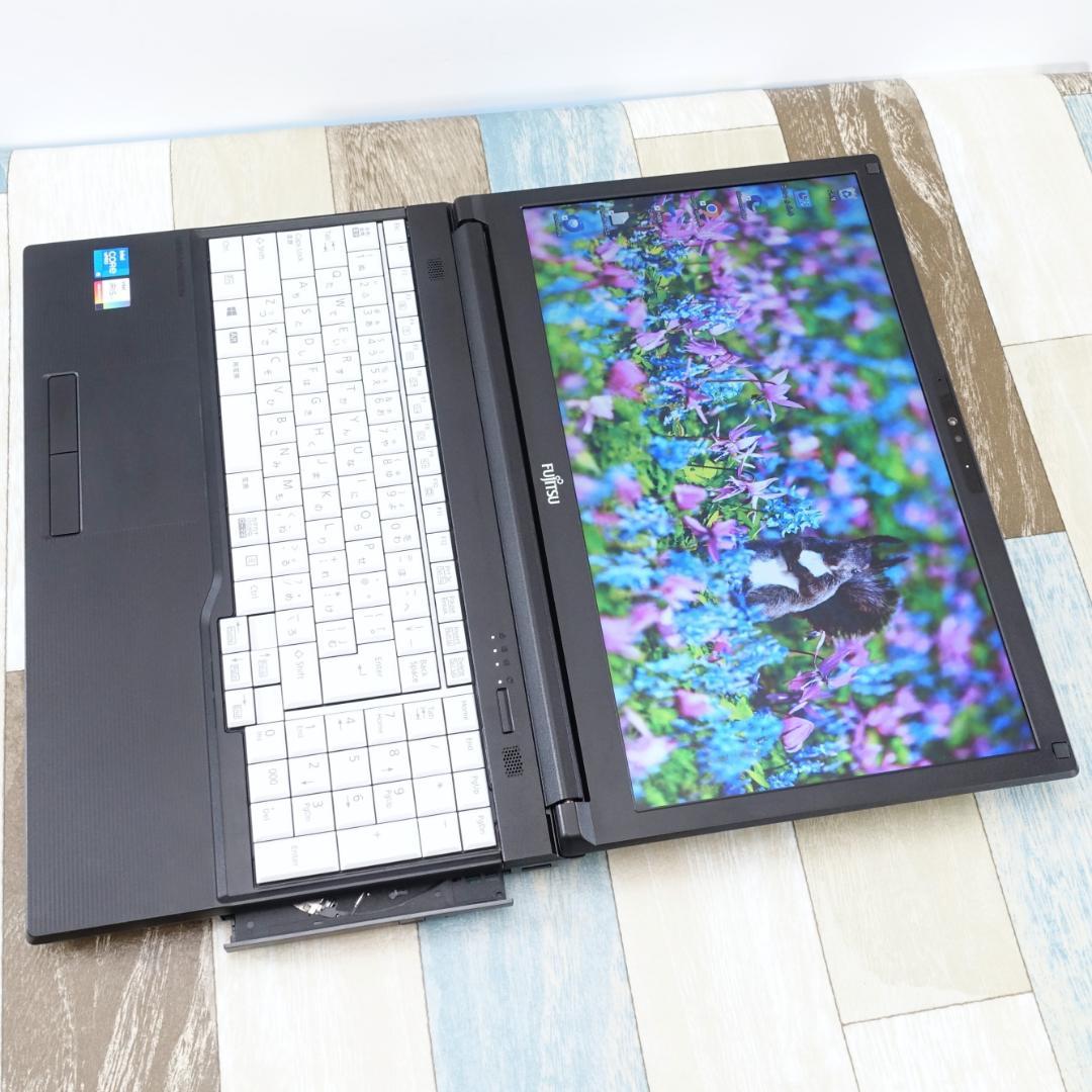 美品で神速の２０２３年製✨１２世代コアｉ５に超高速新品ＳＳＤ１ＴＢ＆大容量メモリ