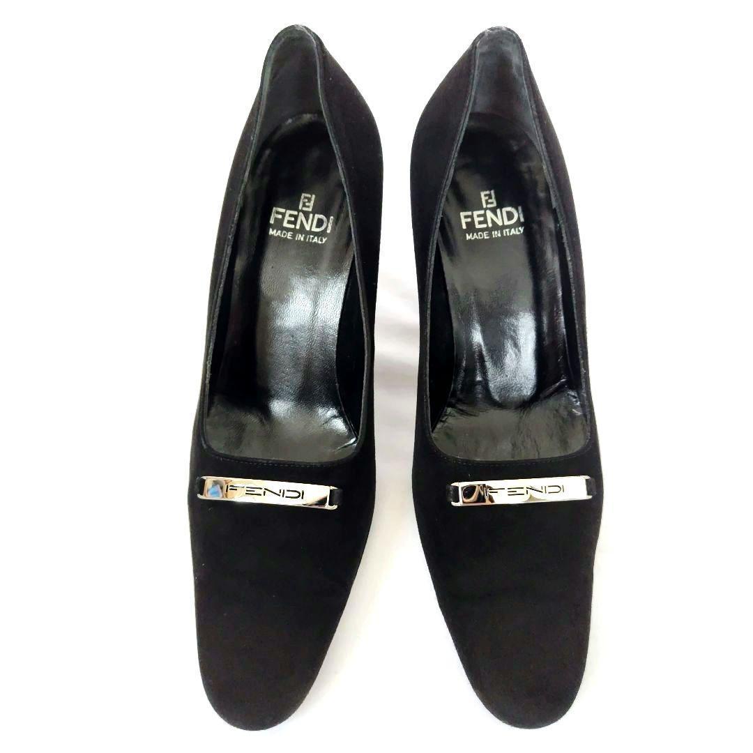 ✨️腕利き職人のリペア済✨️美品♥【フェンディ】ロゴプレート スエード パンプス