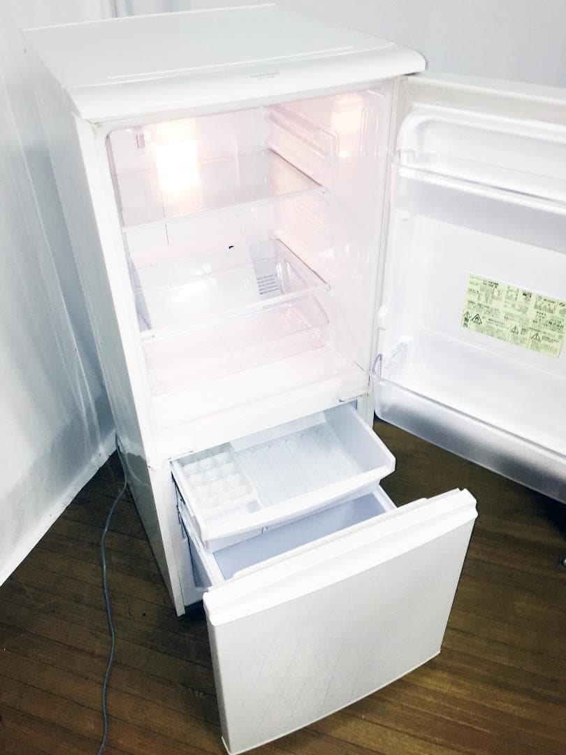 30日迄！送料無料★◆中古★SHARP 137L 冷蔵庫【SJ-14W-W】