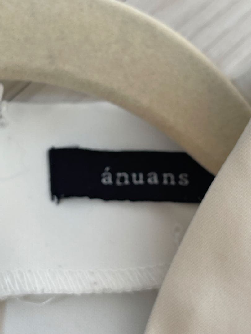 anuansアニュアンスラッフルスリーブブラウス