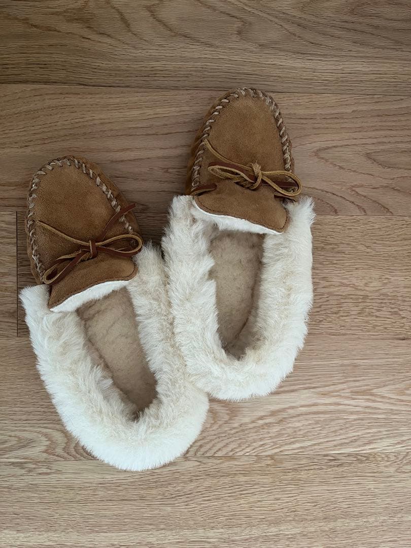 新品未使用ミネトンカアルパインシープスキンalpine MINNETONKA