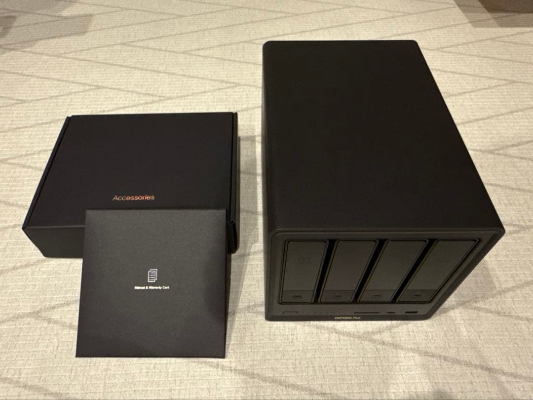 [ほぼ未使用]DXP 4800 Plus UGREEN NASync 4ベイ