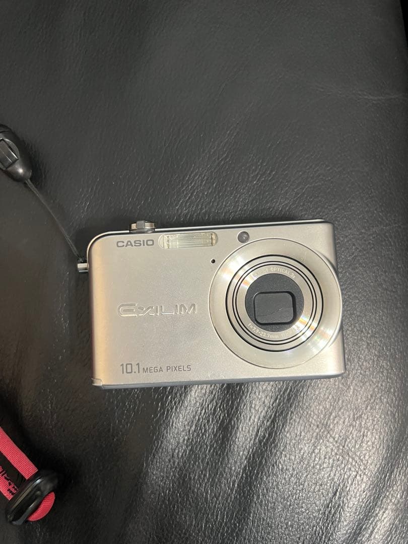 CASIO EXILIM 10.1メガピクセル コンパクトデジタルカメラ
