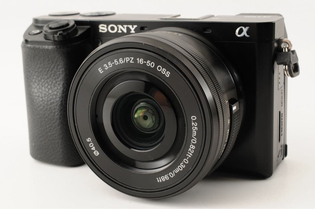 美品 ◆シャッター数:8,536回◆ SONY α6100 16-50mm