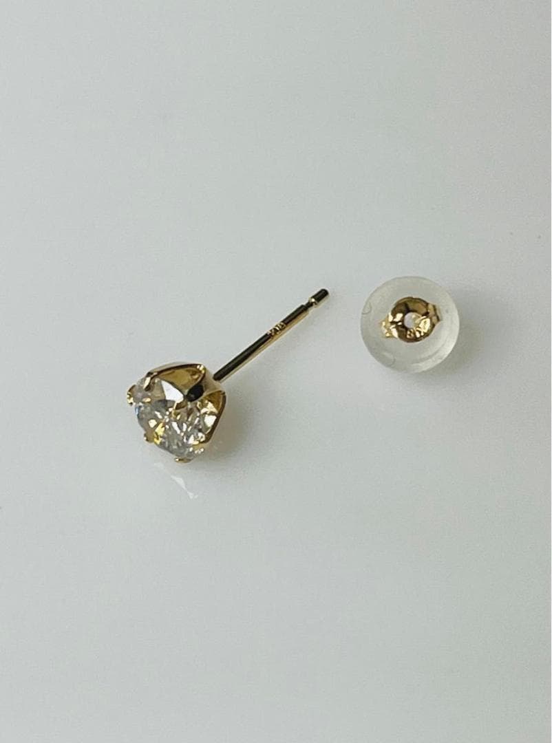 0.5ct K18天然ダイヤモンド片耳ピアス　中央宝石研究所ソーティング付き