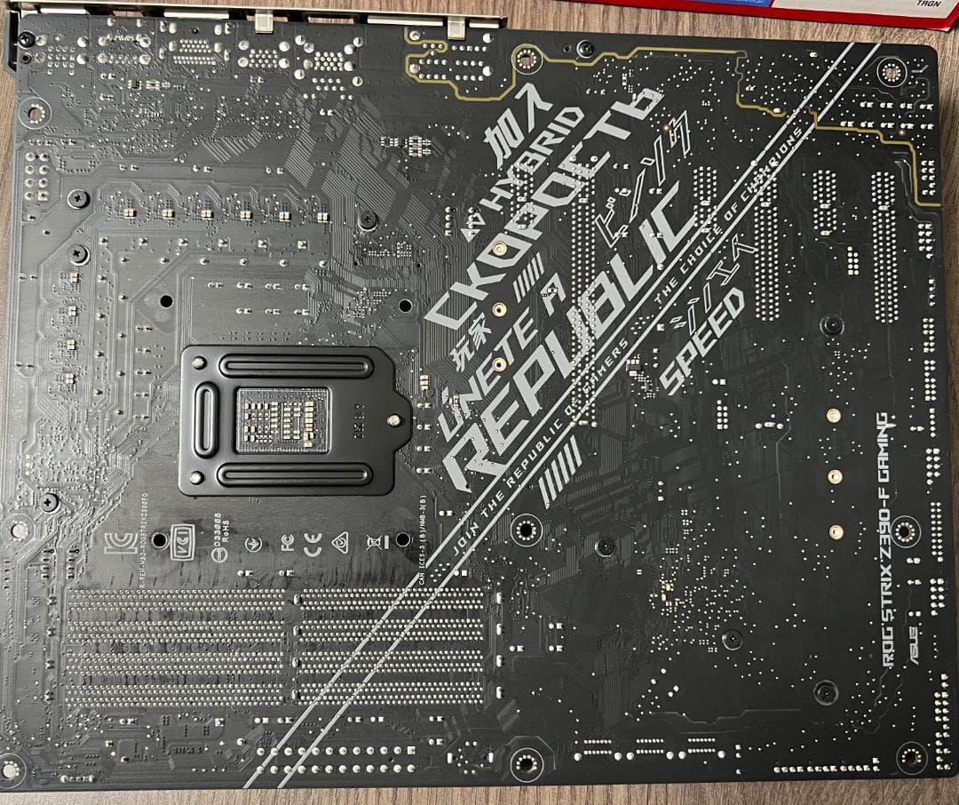 ASUS ROG STRIX Z390-F GAMING【ATX】マザーボード
