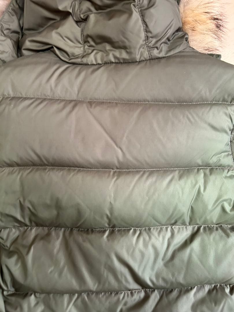 モンクレール オリーブグリーン フード付きダウンジャケット