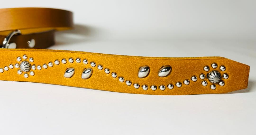 スタッズナローベルト22mm幅(ライトブラウン)ダブルリーフhtcナロー好き