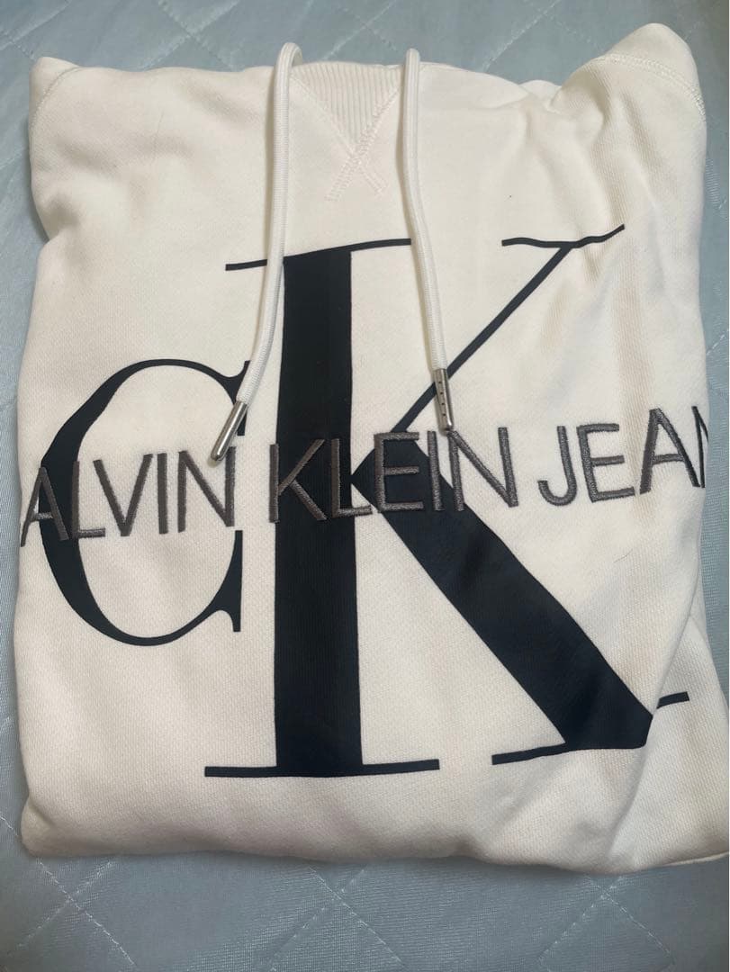 ラ*ル様 【未開封美品】カルバンクライン　パーカー