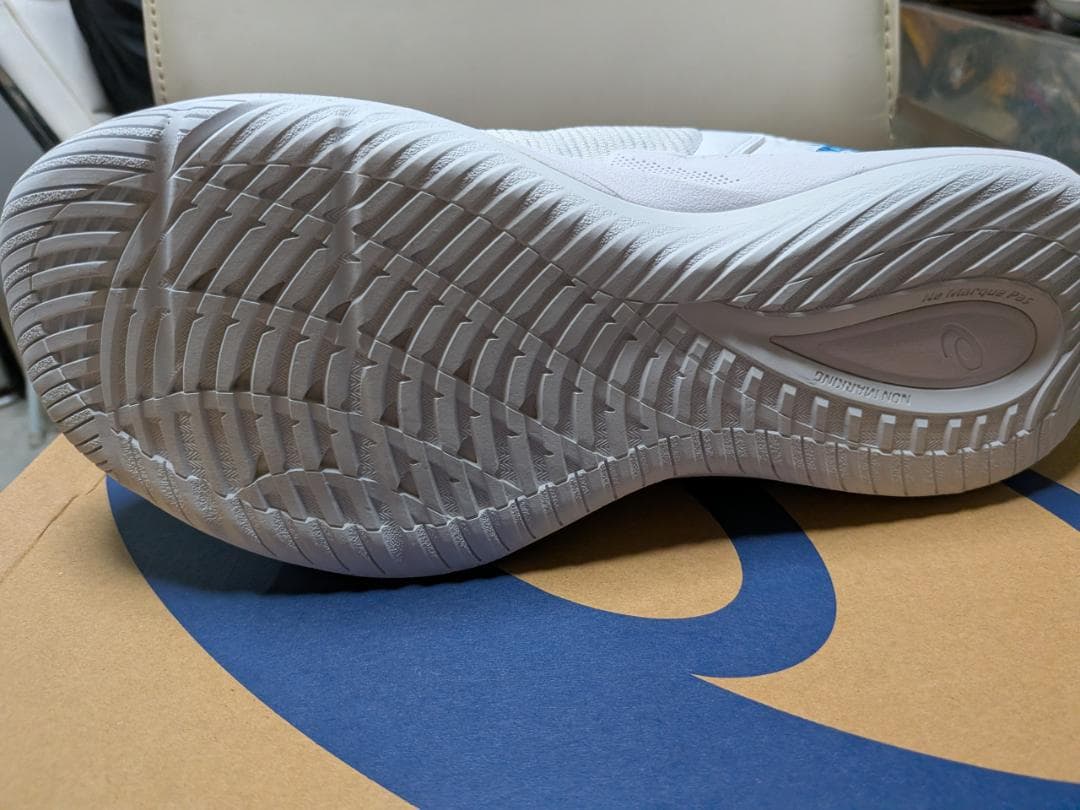 ASICS NOVA SURGE 3 / アシックス ノヴァ サージ 3