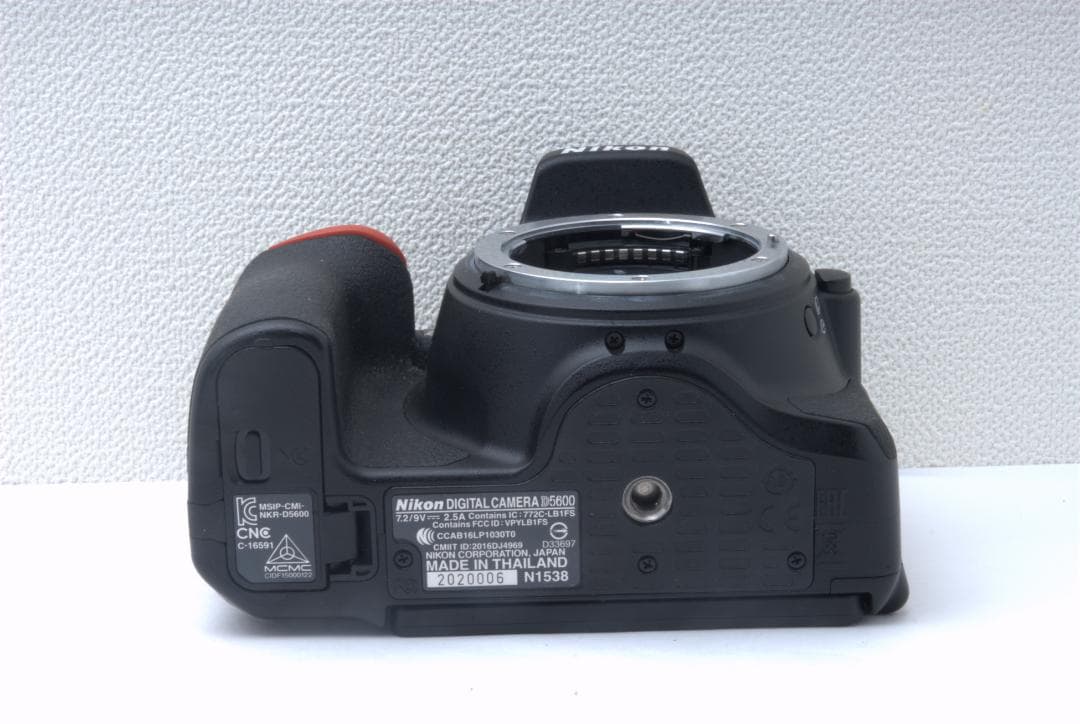 新品級♪ Nikon D5600 S数7972回 Wi-Fi搭載！高画質一眼
