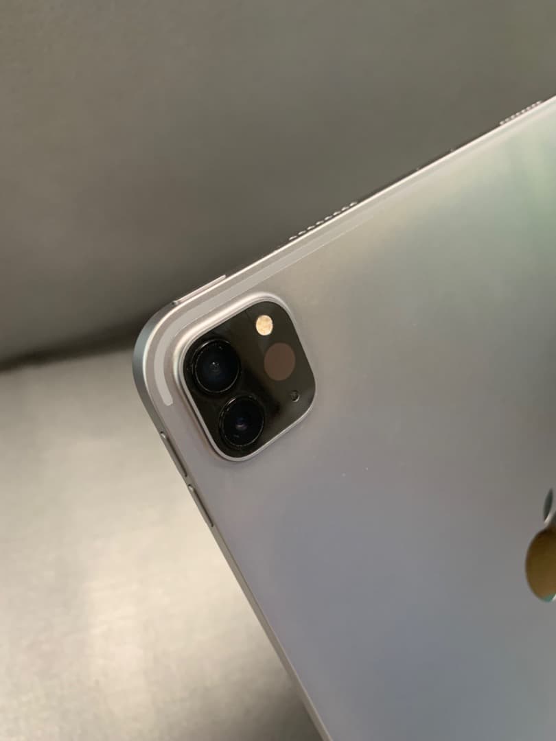 美品　Wi-Fi版　iPad Pro 11インチ 第4世代(M2)　256GB