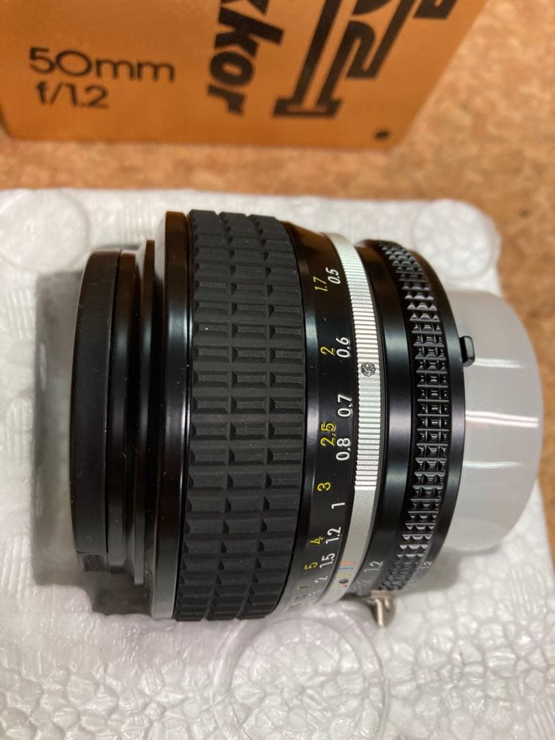 未使用品 Nikon FM2 + Nikkor 50mm f/1.2 未使用品