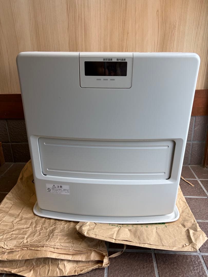 CORONA コロナ VX 石油ファンヒーター ホワイト デジタル表示