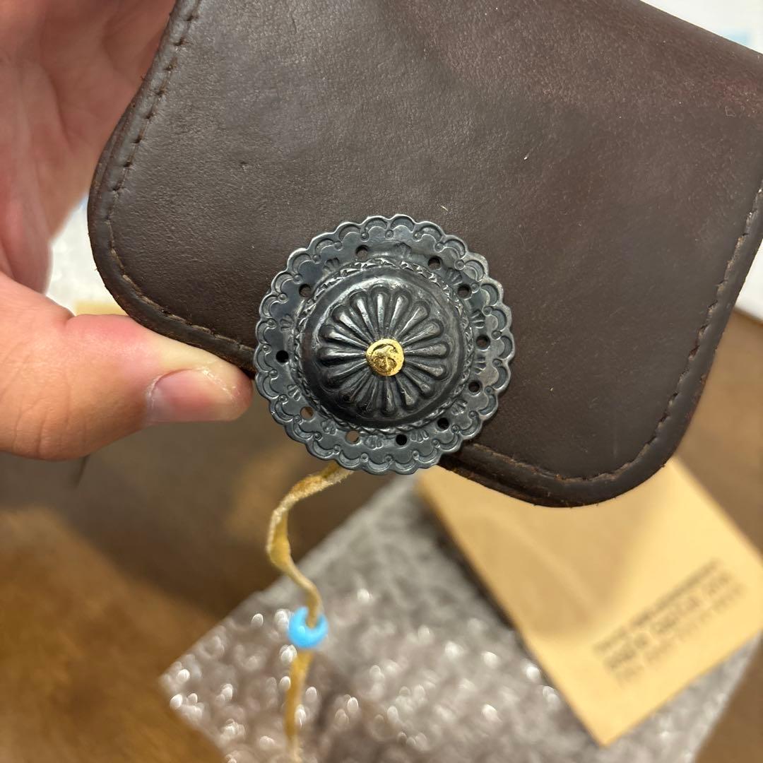 ゴローズ　角型小銭入れ　マチ無し　金メタ付きフラワーコンチョ　焦茶