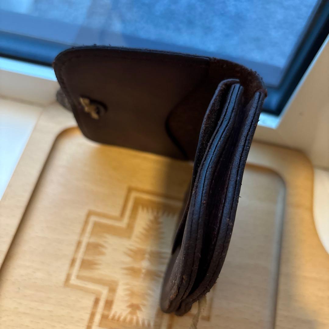 ゴローズ　角型小銭入れ　マチ無し　金メタ付きフラワーコンチョ　焦茶