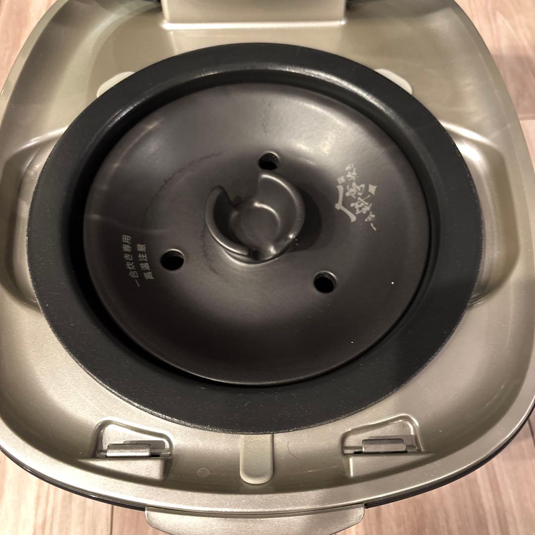 【たかぼう】タイガー 土鍋ご泡火炊き JPL-S100 炊飯器 5.5合