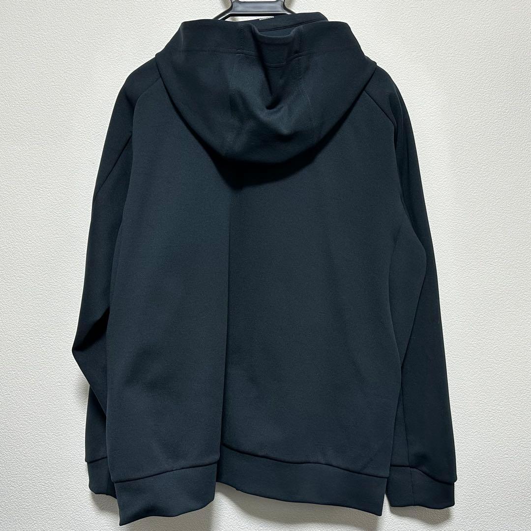 新品・未使用 デサント S.F TECH トレーニングジャケット タグ付き