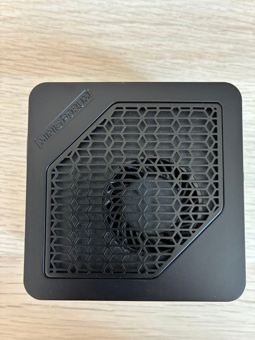 【美中古】 Minisforum EM680 SSD:512GB 付属品完備