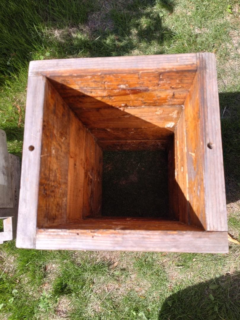 日本蜜蜂重箱式巣箱（自然入居＆営巣実績有・中古）6段・すのこ/底板/蓋/蜜蝋つき