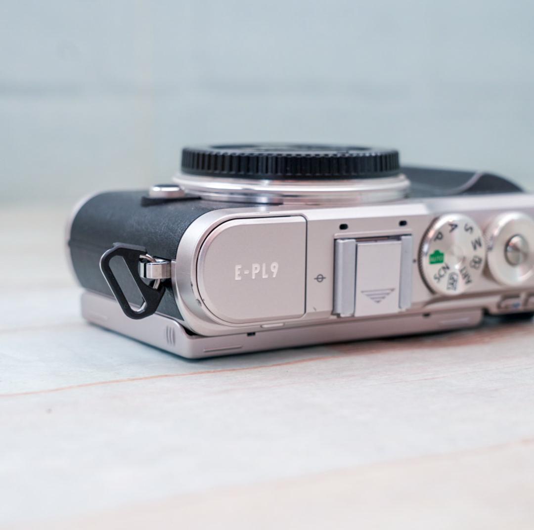 【美品】オリンパス E-PL9 ボディー　ブラック