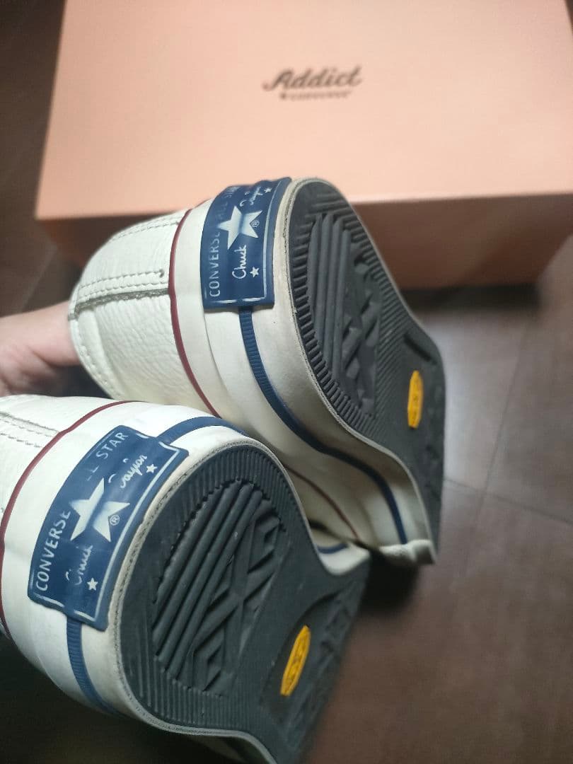 【売切価格】Addict & Converse ホワイトスニーカー