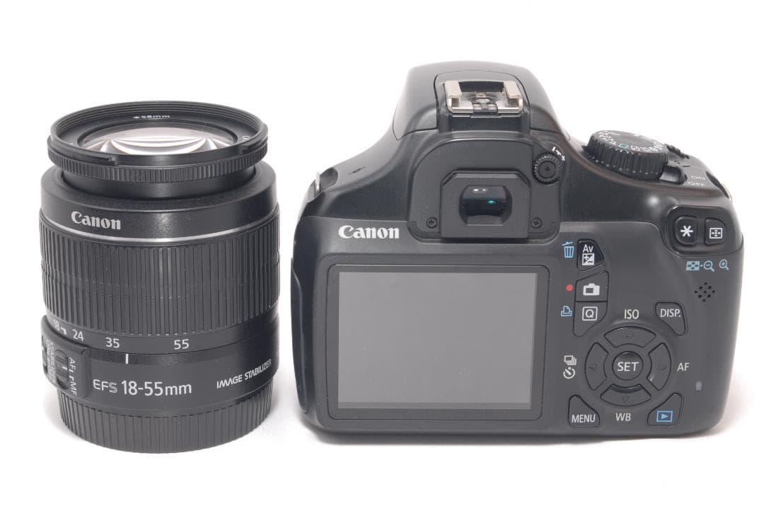 ⭐️軽くてコンパクト⭐️Canon Kiss X50 キャノン　デジタル一眼レフ