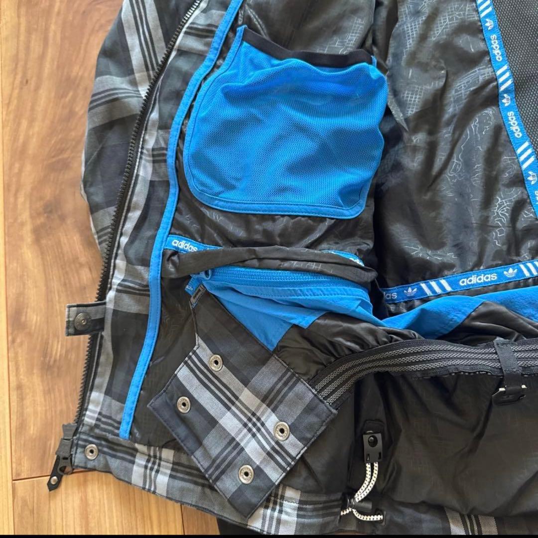 adidasオリジナル　スノーボードウェア スキーウエア　スノーウエア　上下