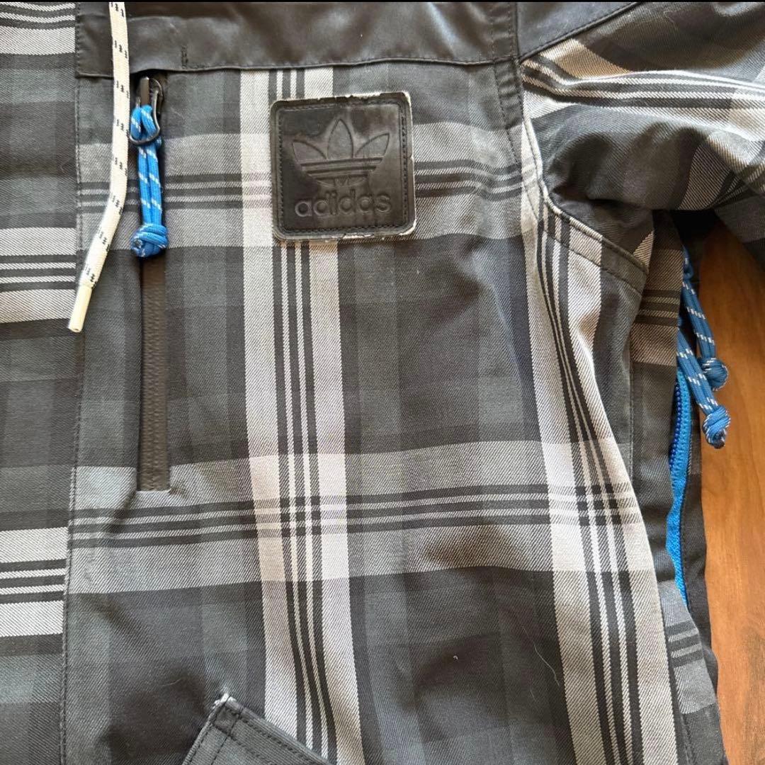 adidasオリジナル　スノーボードウェア スキーウエア　スノーウエア　上下