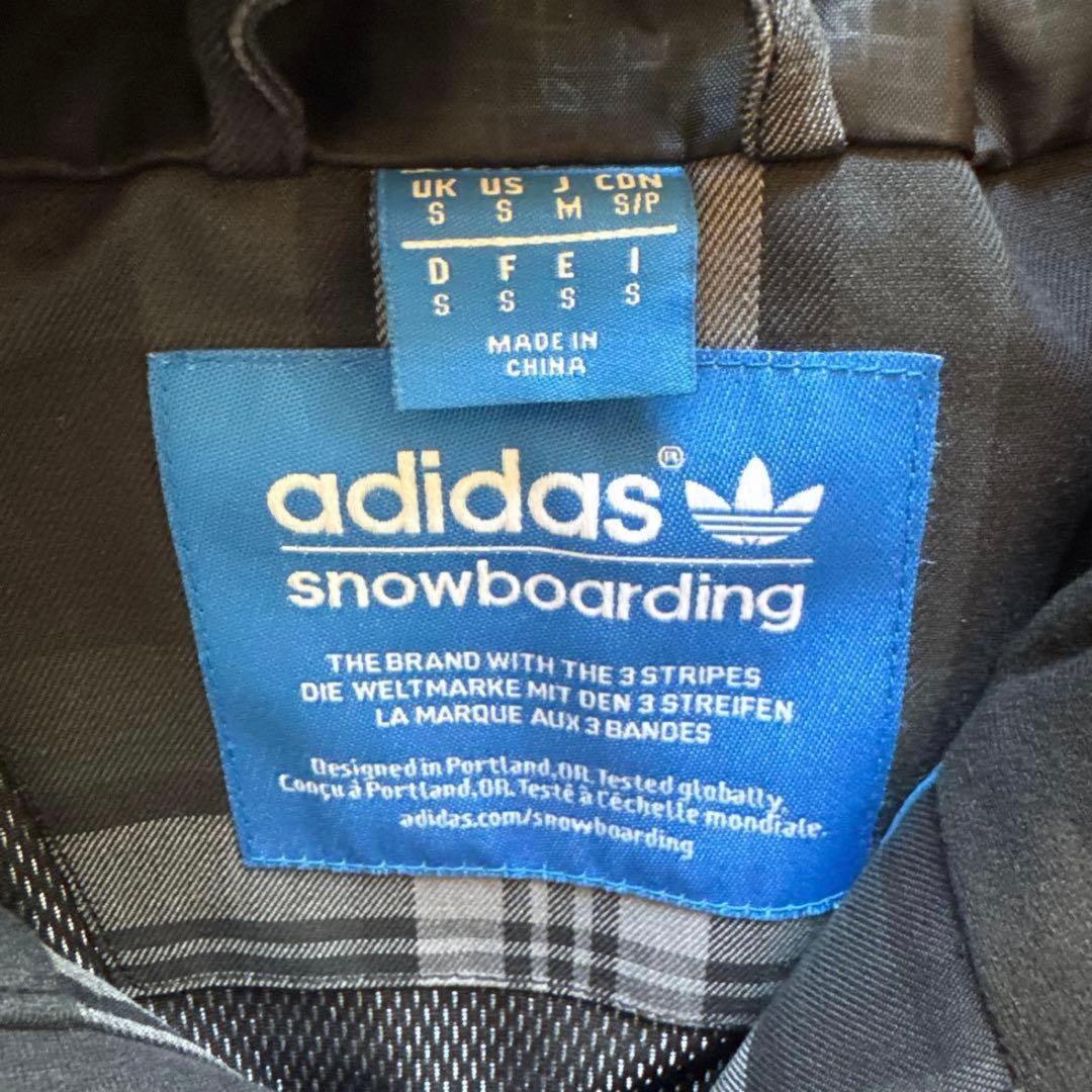 adidasオリジナル　スノーボードウェア スキーウエア　スノーウエア　上下