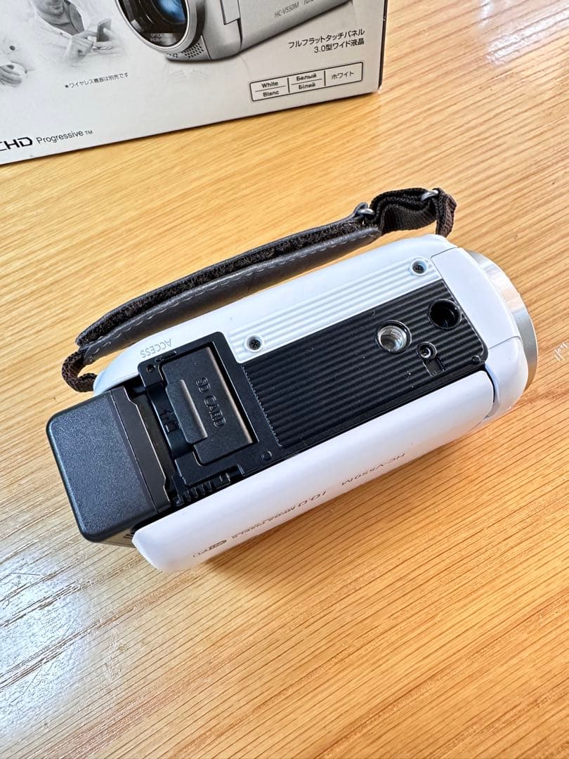 【美品】Panasonic　HC-V550M ビデオカメラ　ホワイト　動作確認済