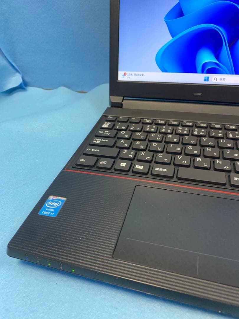 きれい/富士通/4th i7/Windows11/新品SSD/8GB③