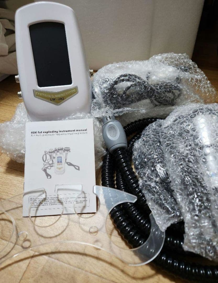 4 in 1 キャビテーション ラジオ波 新品未使用