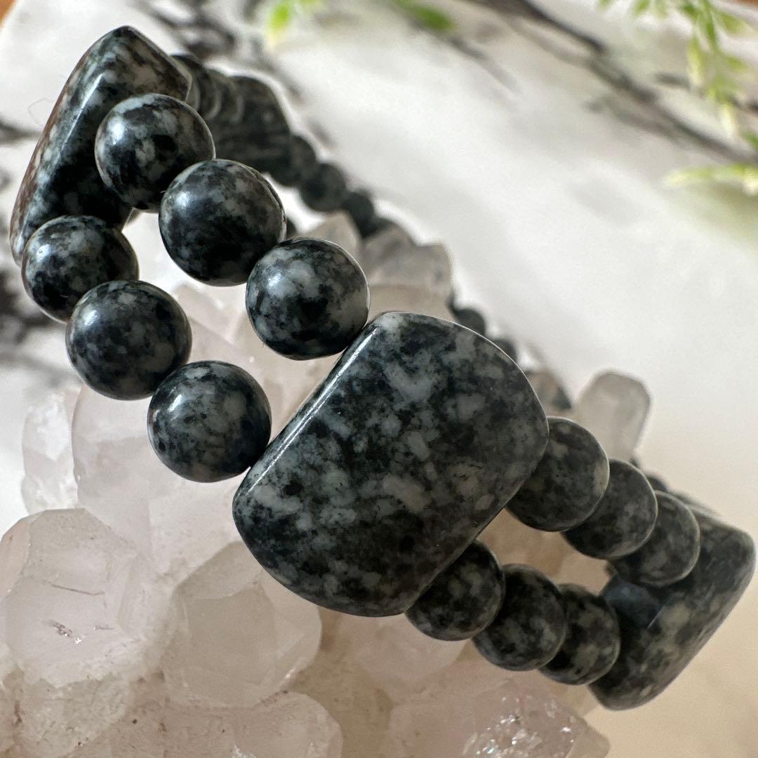 【遠野霊石｜Tono Reiki Stone】 高波動　特別仕立てバングル