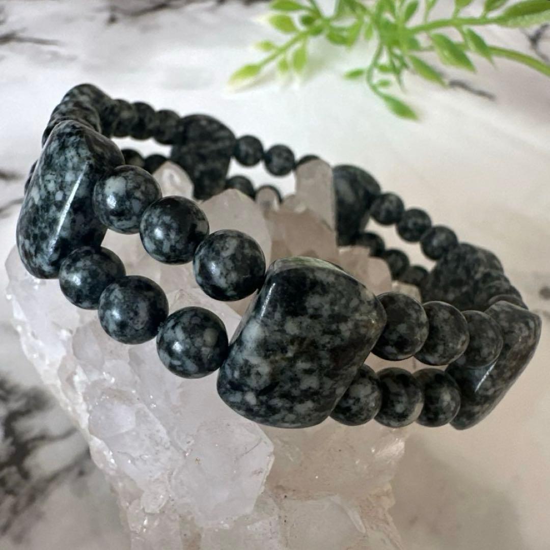 【遠野霊石｜Tono Reiki Stone】 高波動　特別仕立てバングル