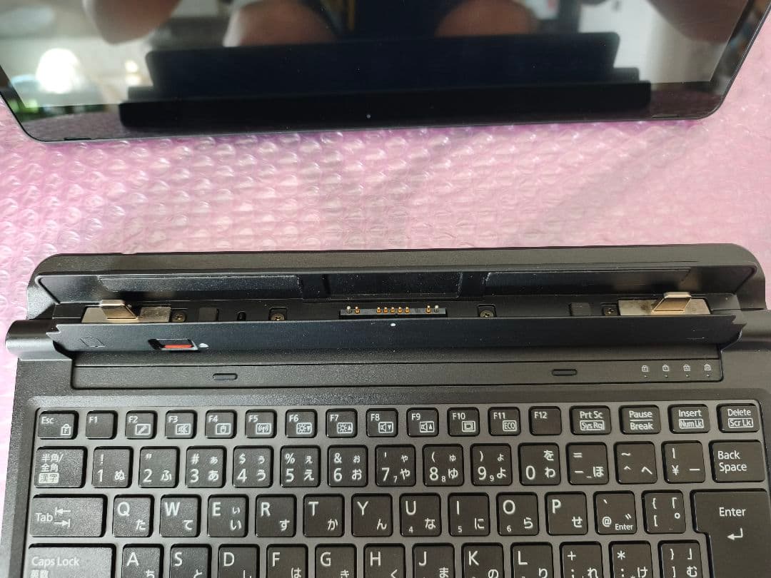 富士通 arrows tab Q738/SE