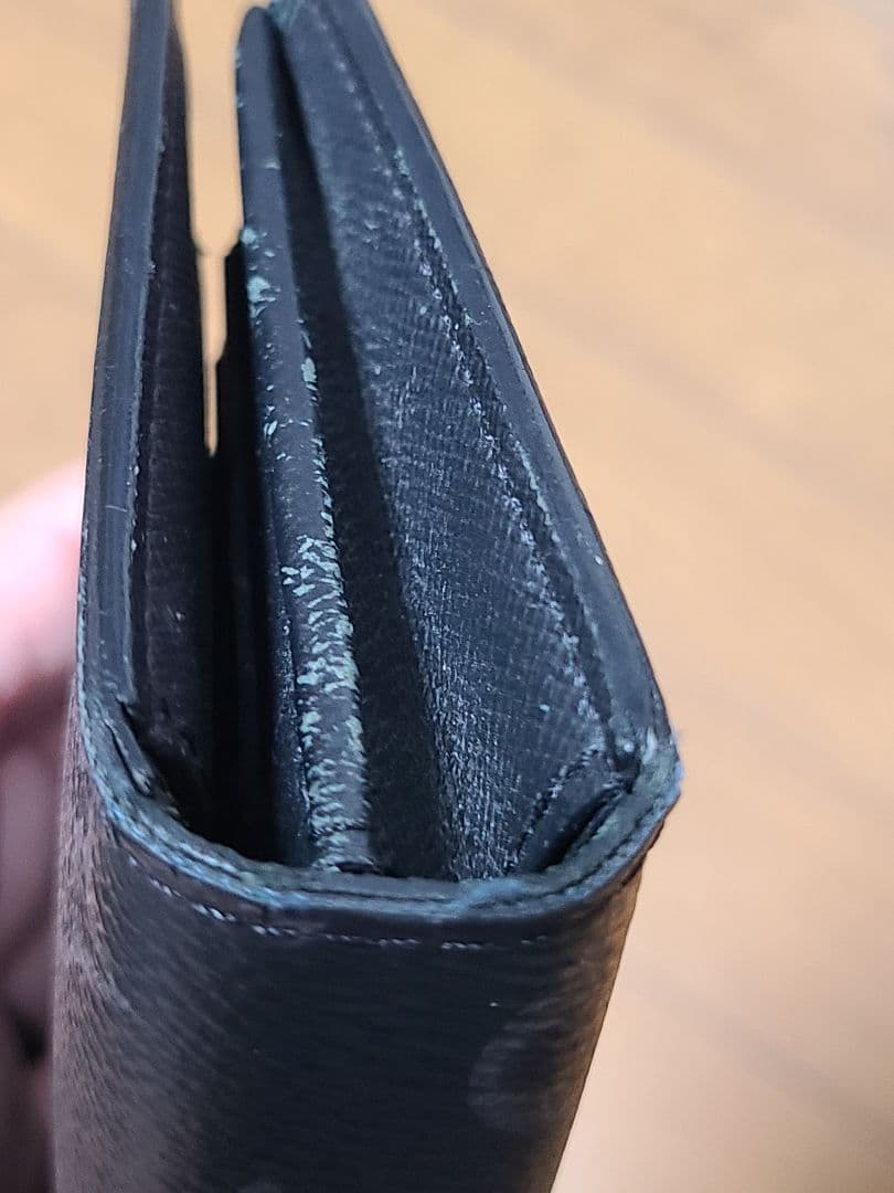 ルイヴィトン モノグラム エクリプス ポルトフォイユ ブラザ 長財布