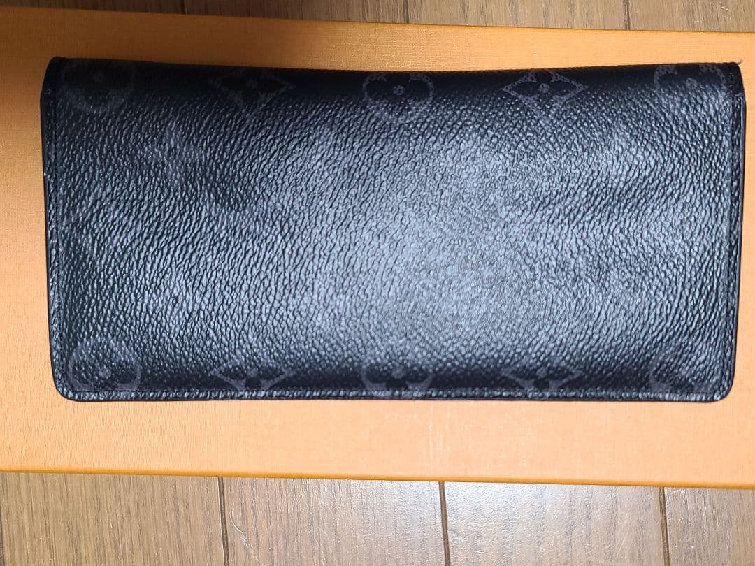 ルイヴィトン モノグラム エクリプス ポルトフォイユ ブラザ 長財布